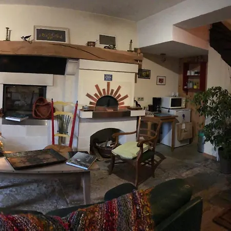 بيت ضيافة Maison Les Greniers *
