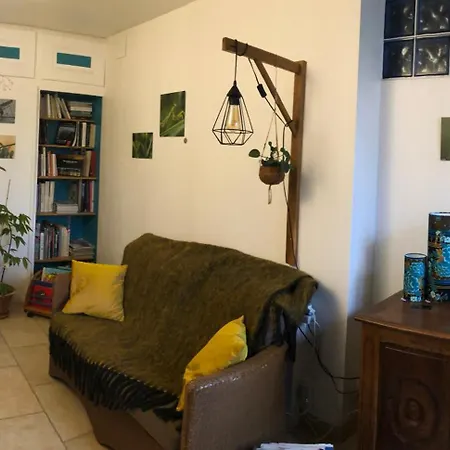 Maison Les Greniers بيت ضيافة Myon