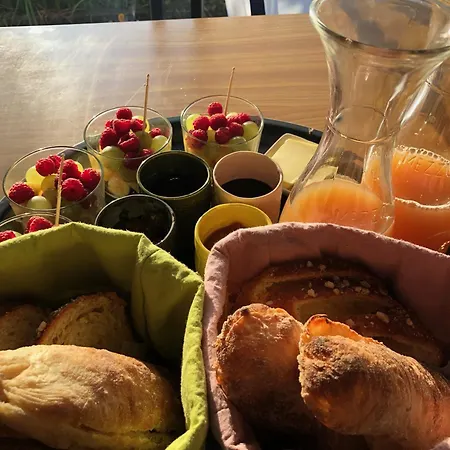 Maison Les Greniers بيت ضيافة